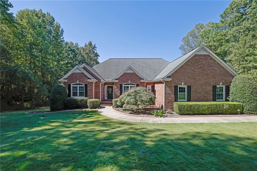 Property Photo: 62 Davis Mill Road S GA 30157