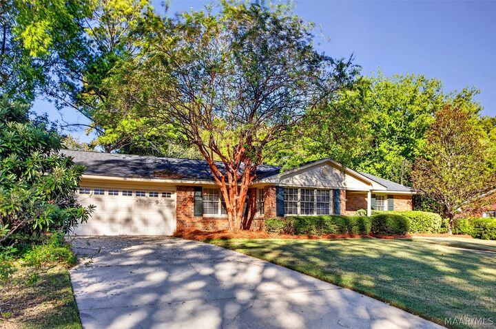 Property Photo:  1826 Fairforest Drive  AL 36106 