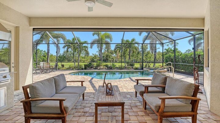 Property Photo:  16218 Castle Park Terrace  FL 34202 