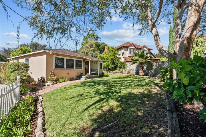 Property Photo:  4005 Cloud Avenue  CA 91214 