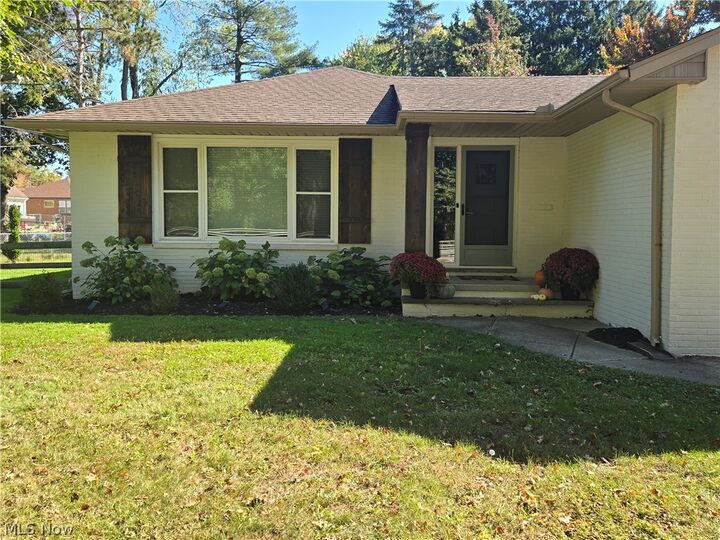 Property Photo: 38902 Johnnycake Ridge Road OH 44094