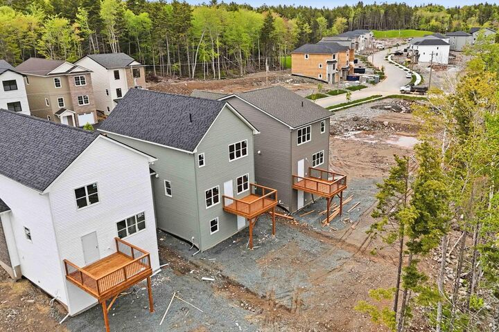 Property Photo:  Gar-49 11 Garvey Court  NS B4B 2V7 