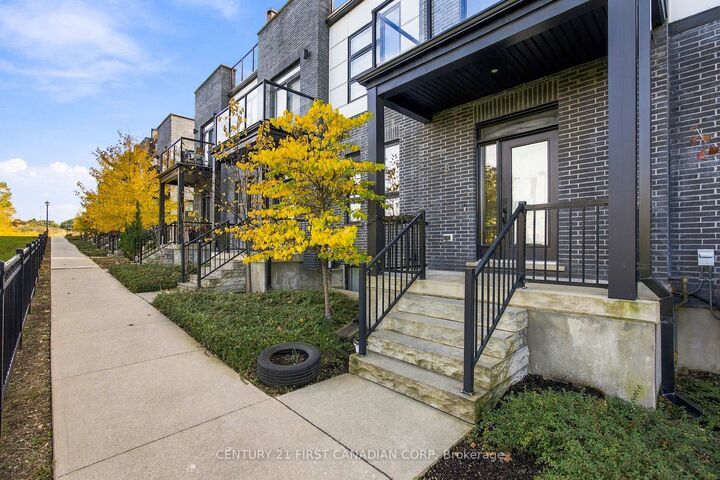 Property Photo:  231 Callaway Road 8  ON N6G 0M3 