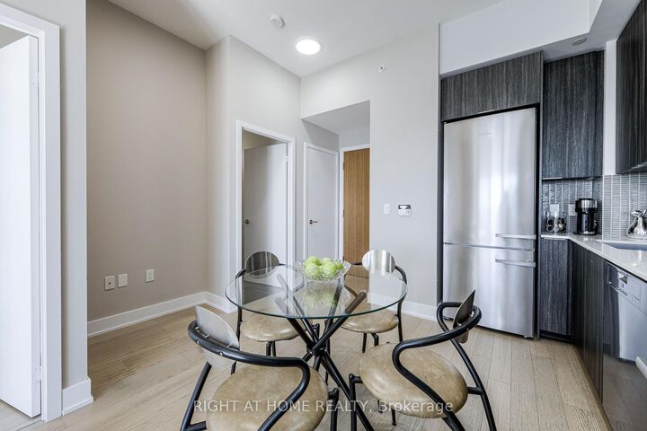 Property Photo:  30 Shore Breeze Drive 6108  ON M8V 0J1 
