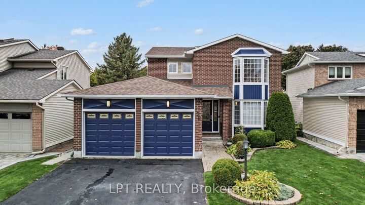 Property Photo:  28 Meadow Glade Gardens  ON K2G 5J4 
