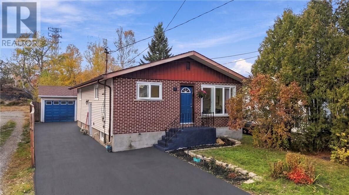 Property Photo: 15 Clairmont Street ON P3B 3S4