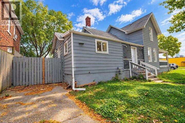 Property Photo:  395 Tuscarora St  ON N9A 3L8 