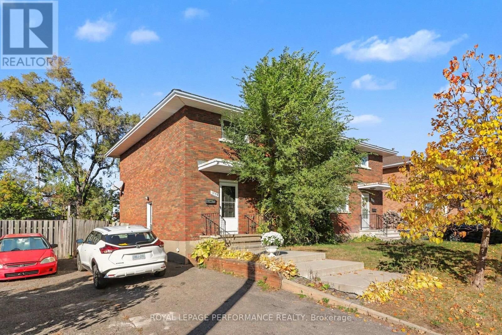 Property Photo: 1779 Kerr Avenue ON K2A 1H9