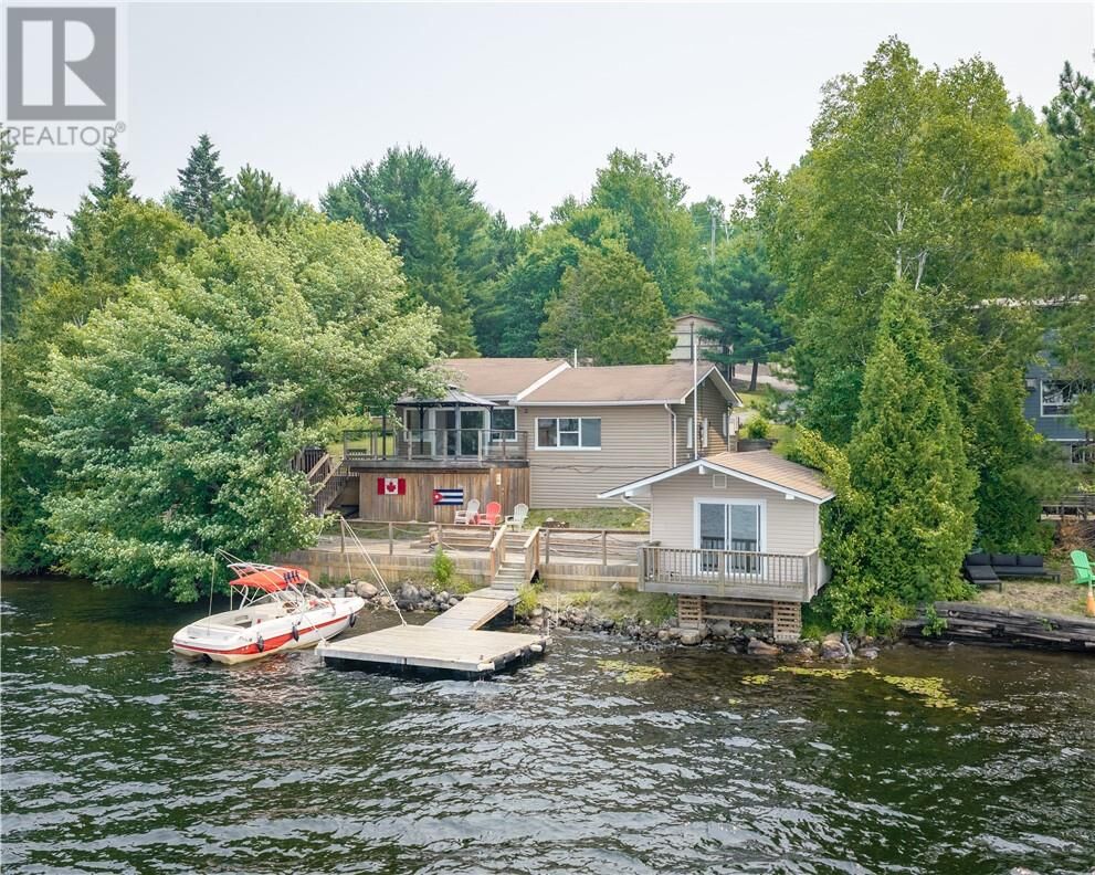Property Photo: 1316 Southlane Road ON P3G 1N6