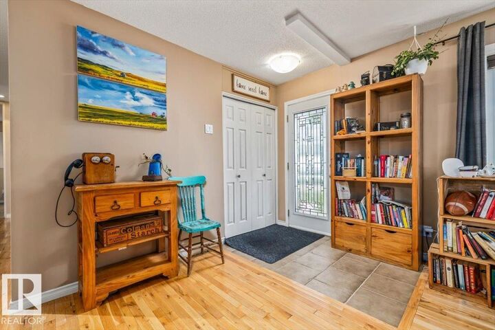 Property Photo:  9212 93 Street  AB T0M 2C0 