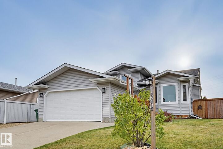 Property Photo: 160 West Liberty Crescent AB T0C 1Z0