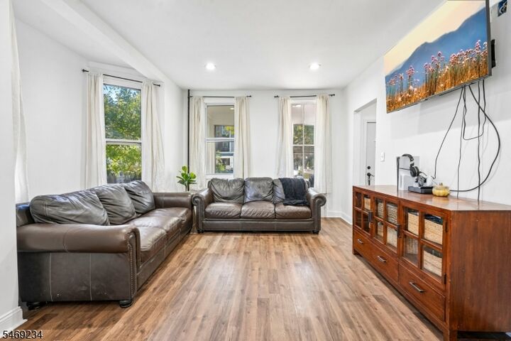 Property Photo:  20 Tompkins St  NJ 07052 