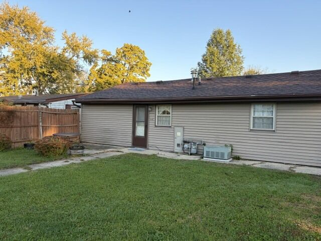 Property Photo: 221 W 7th Street IL 61362