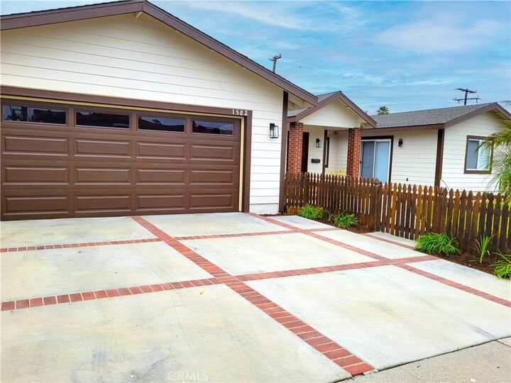 Property Photo:  1582 Elm  CA 92626 