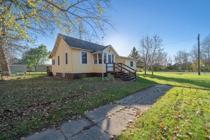 Property Photo: 313 4th Street NW MN 56437
