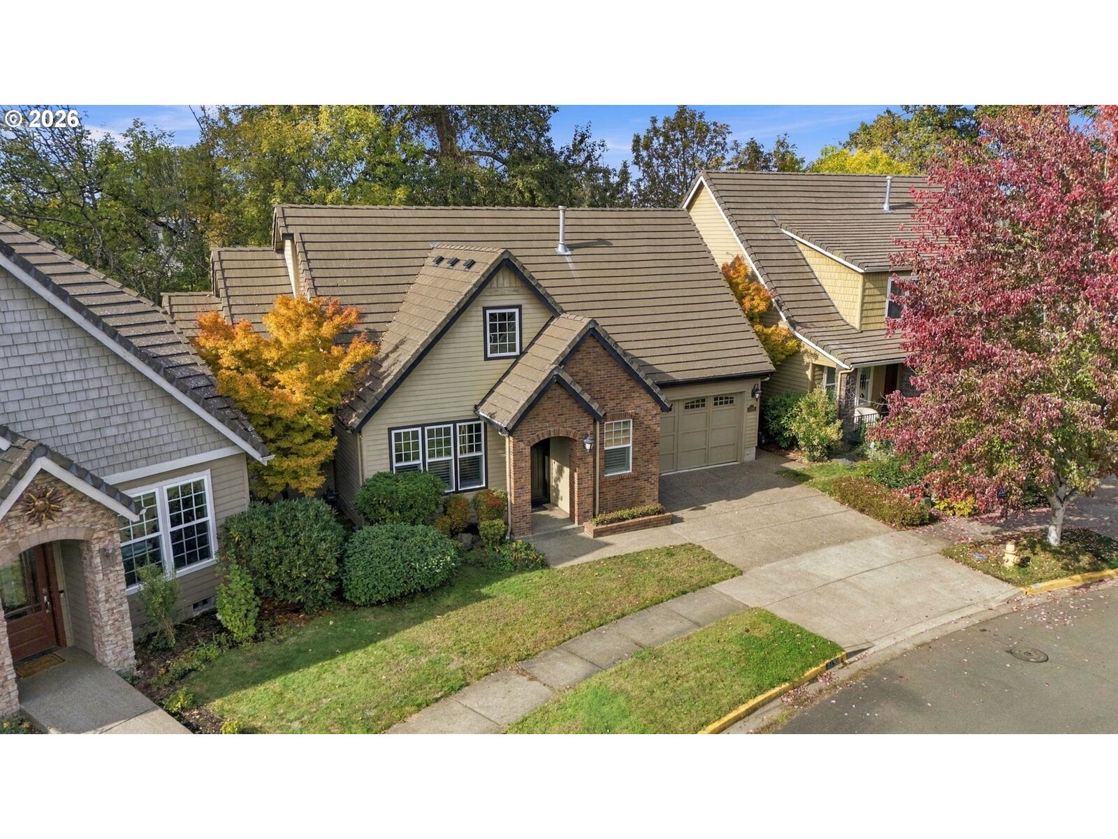 Property Photo: 2190 Wood Duck Way OR 97401