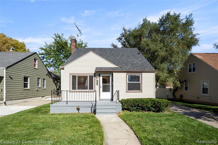 Property Photo:  19757 Kingsville Street  MI 48225 