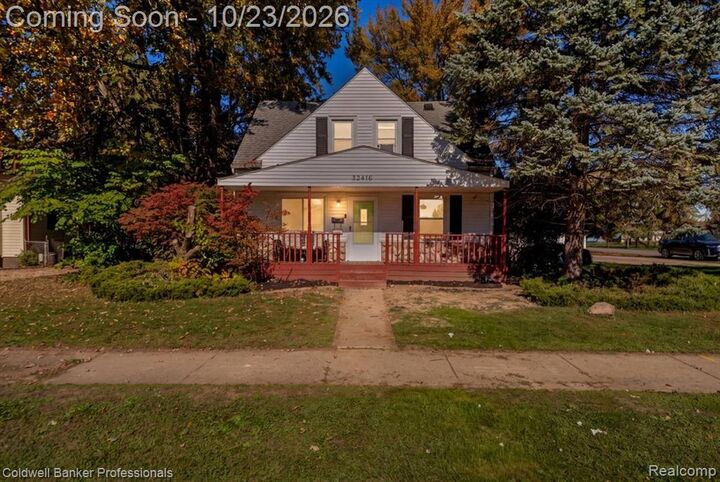 Property Photo:  32416 John Hauk Street  MI 48135 