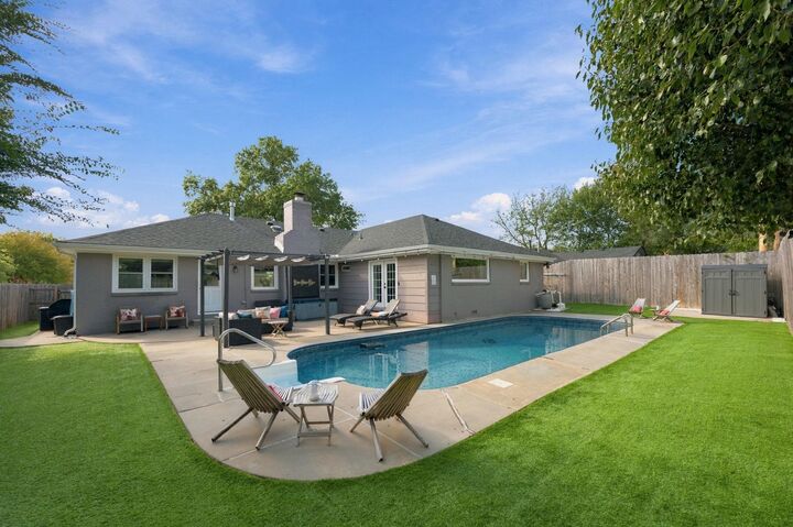 Property Photo: 6110 E 11th St N KS 67208
