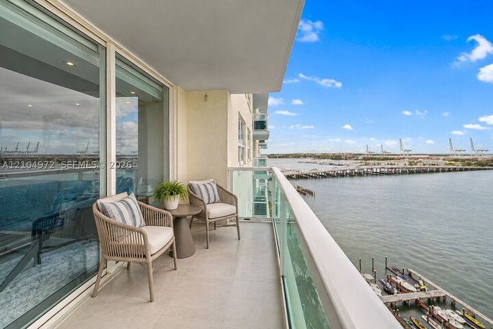 Property Photo:  650 West Ave 1507  FL 33139 