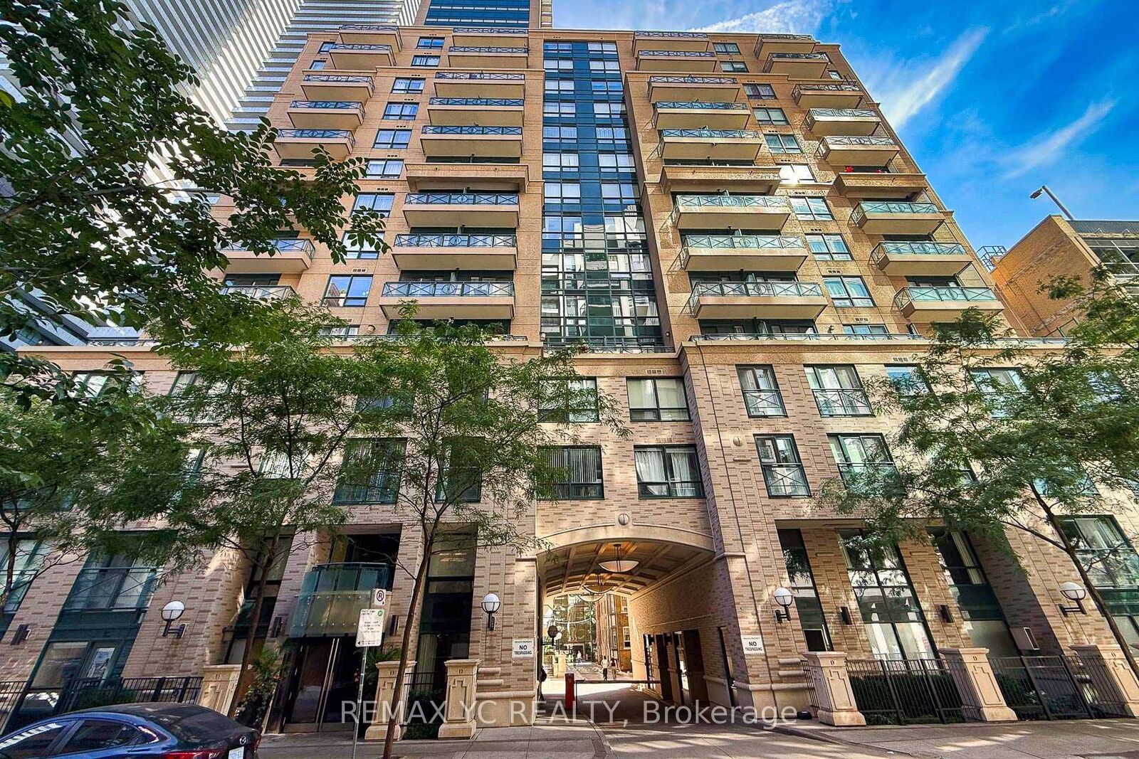 Property Photo:  35 Hayden Street 1204  ON M4Y 3C3 