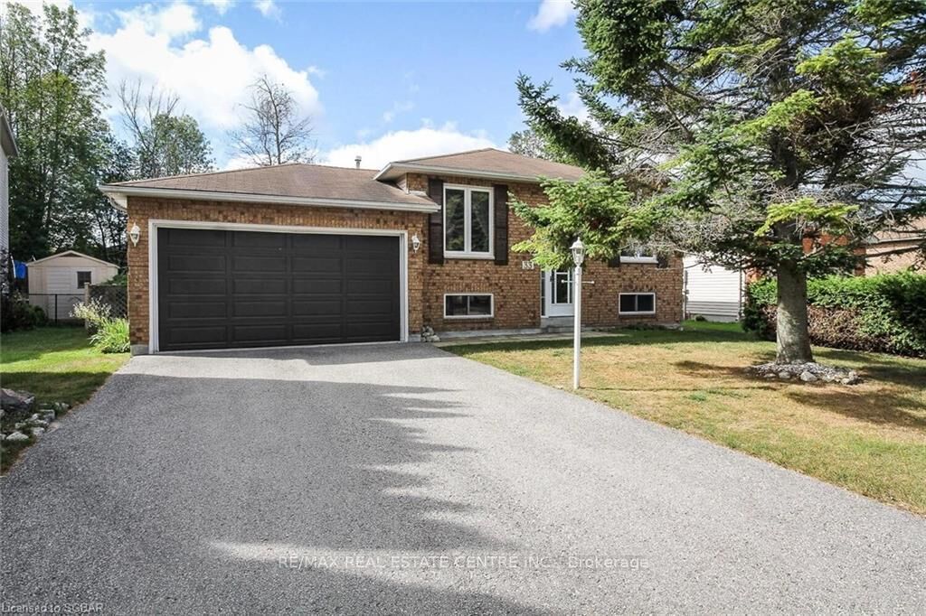 Property Photo:  33 Evergreen Crescent  ON L9Z 1B6 
