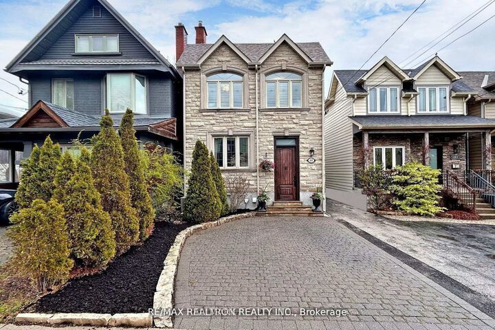 Property Photo: 183 Blantyre Avenue ON M1N 2R6