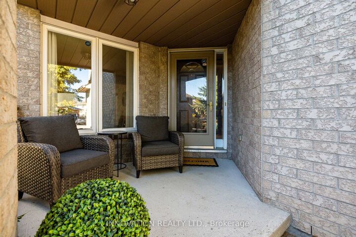 Property Photo:  48 Nakota Way  ON K2J 4M3 