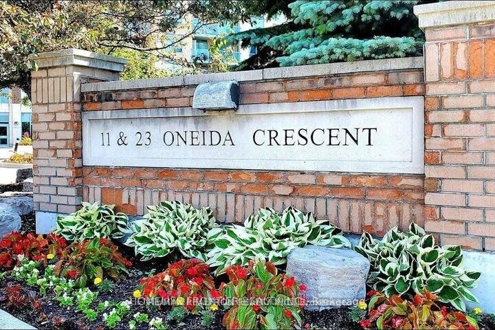 Property Photo:  23 Oneida Crescent Ph13  ON L4B 0A2 