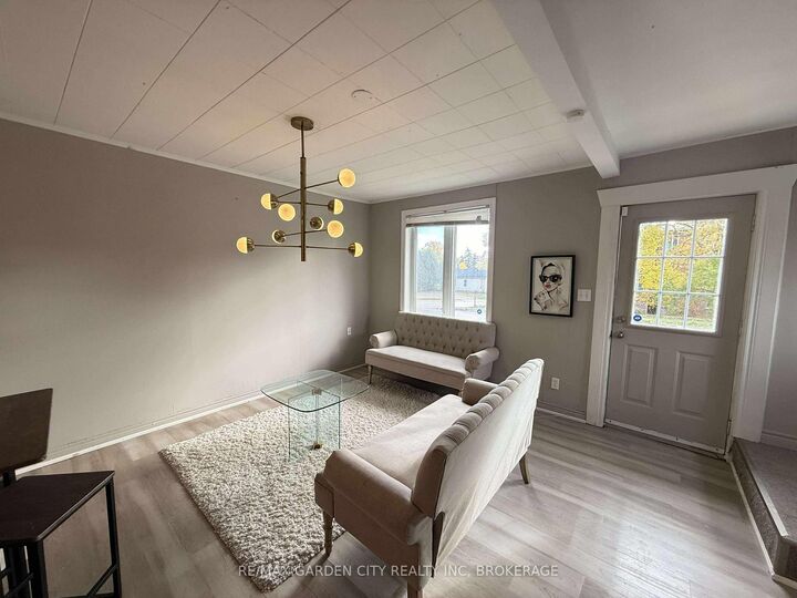 Property Photo:  130 St. Paul Crescent  ON L2S 1M9 