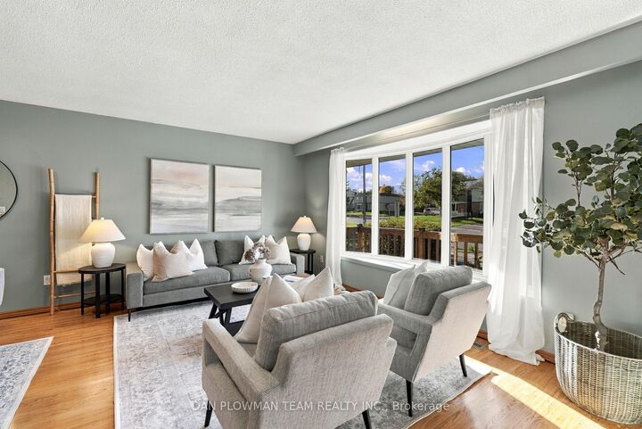 Property Photo: 229 Phillip Murray Avenue ON L1J 1G8