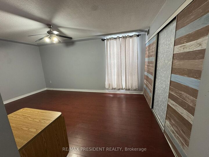 Property Photo:  21 Knightsbridge Road 101  ON L6T 3Y1 