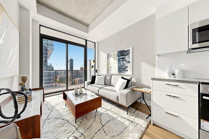 Property Photo:  284 King Street E 1602  ON M5A 1K4 