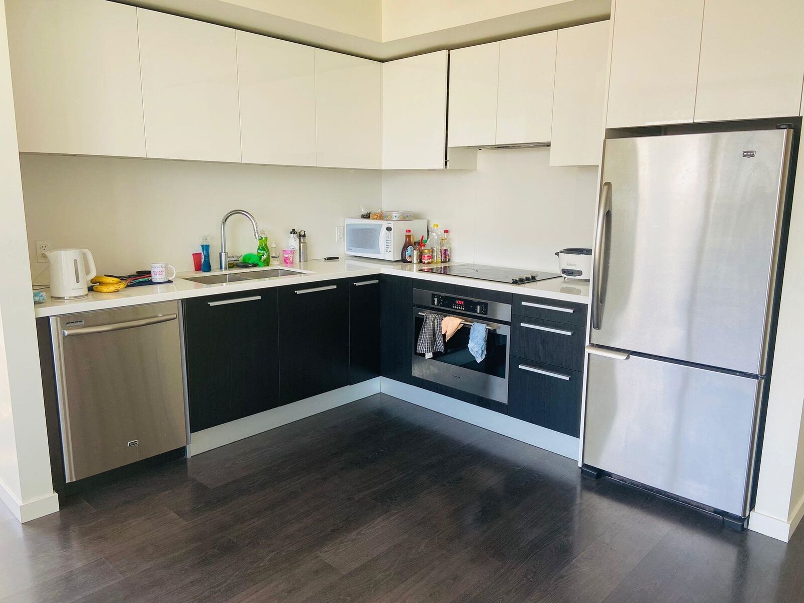 Property Photo:  6333 Silver Avenue 32xx  BC V5H 0C3 