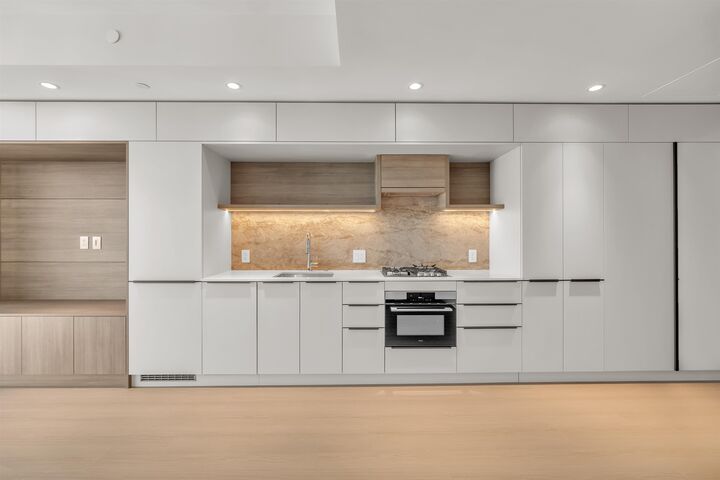 Property Photo:  612 Elmwood Street 2706  BC V3J 0W1 