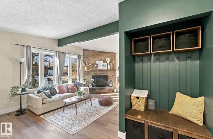 Property Photo: 65 Fawcett Crescent AB T8N 1W3