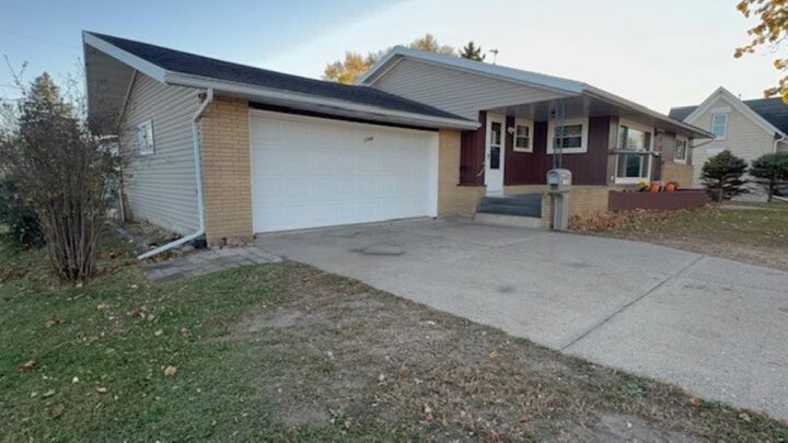 Property Photo:  1709 River St  WI 54452 
