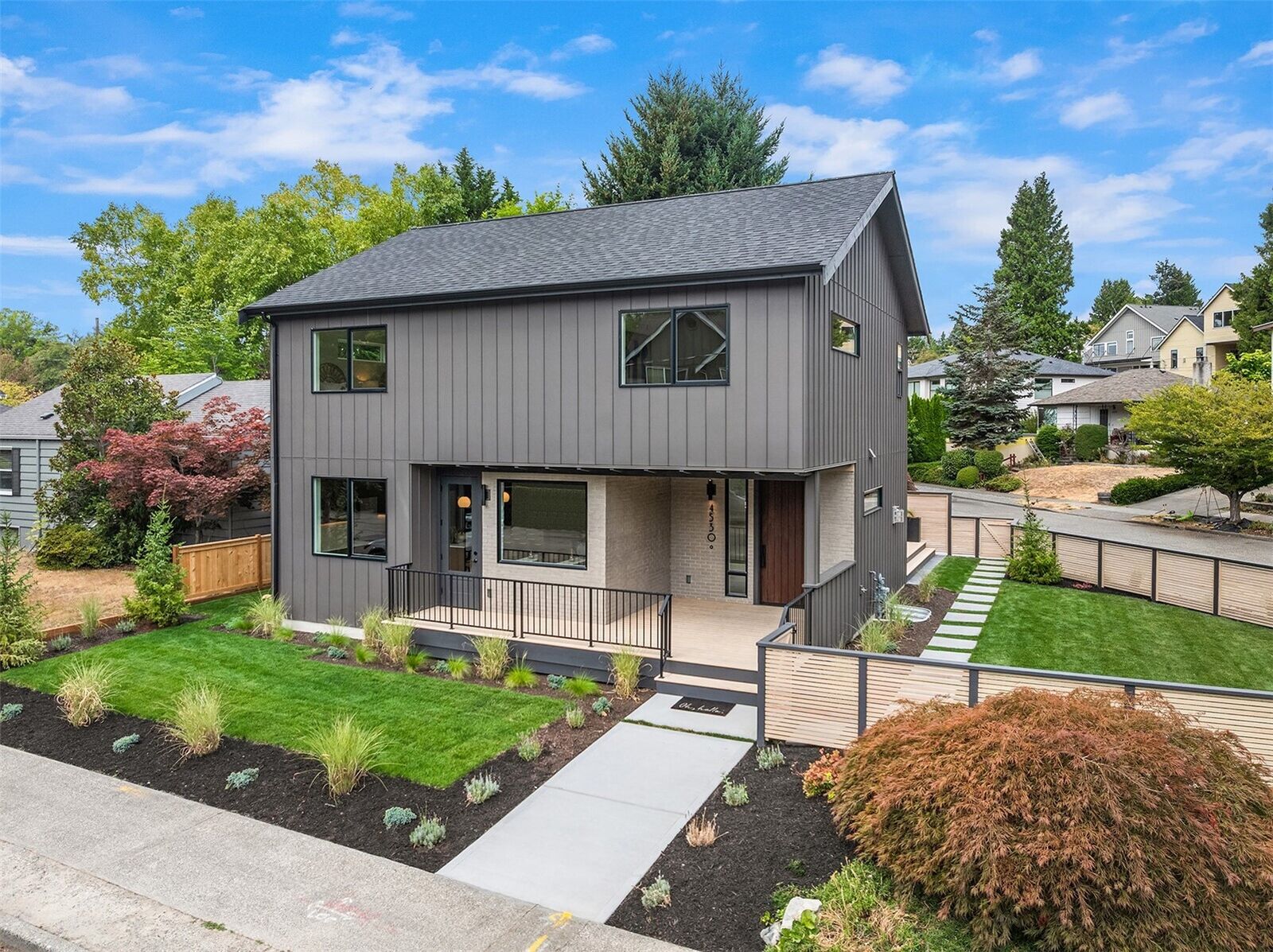 Property Photo: 4530 NE 55th Street WA 98105