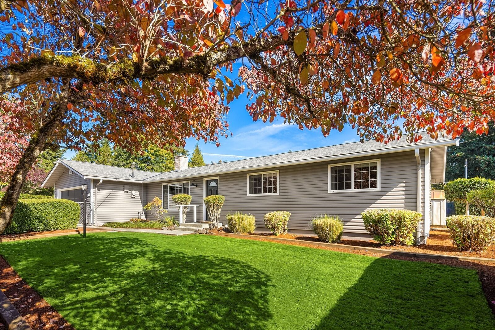 Property Photo: 20004 142nd Avenue SE WA 98042