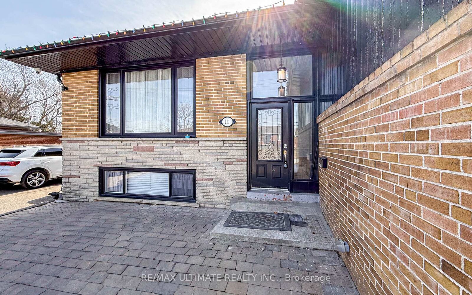 Property Photo:  111 Combe Avenue Main  ON M3H 4J8 