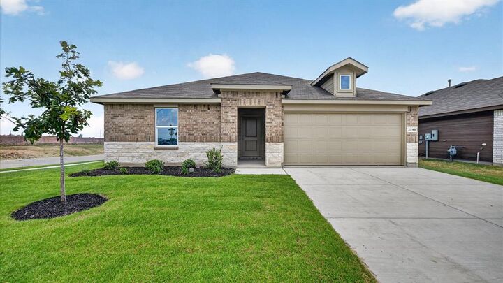 Property Photo: 4172 Sunny Branch Lane TX 76036