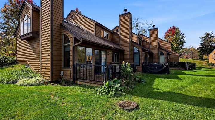 Property Photo:  9 Creekwood Lane  IL 61036 