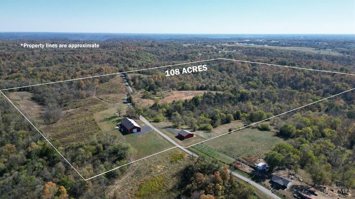 Property Photo: 13918 Evans Hill Road IN 47038