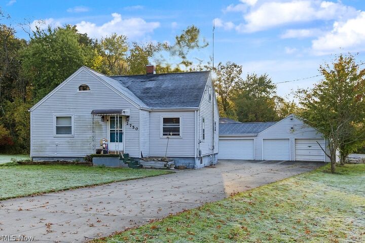 Property Photo: 2750 Wabash Avenue OH 44446