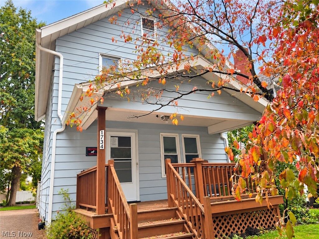 Property Photo: 1734 Shaw Avenue OH 44305