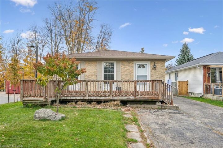 Property Photo:  212 Heritage Drive  ON N2B 3J6 