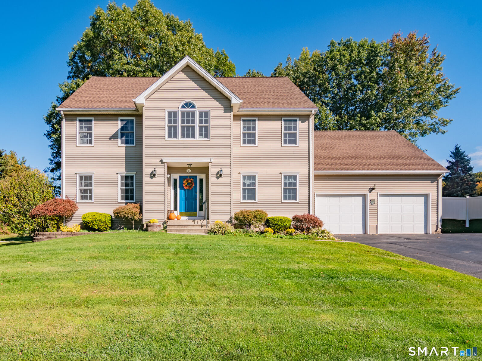 Property Photo:  6 Cinnamon Road  CT 06111 