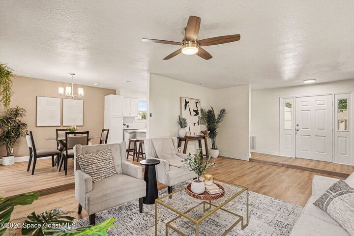 Property Photo: 1476 Reed Street NW FL 32907