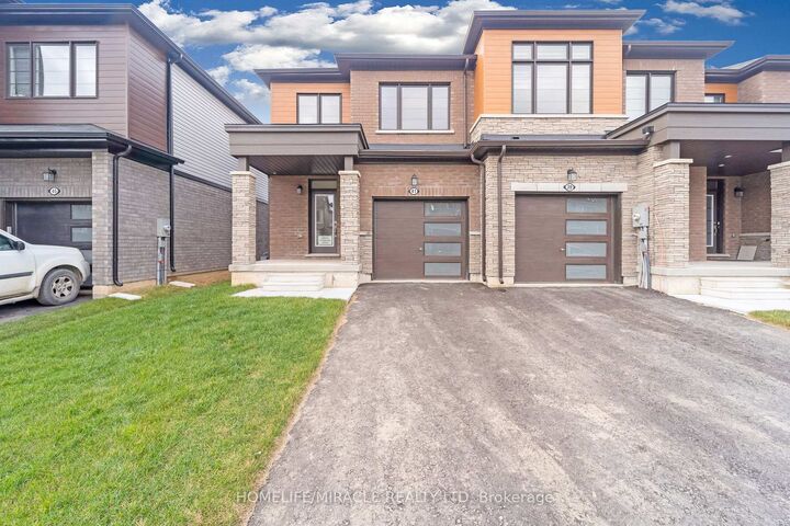 Property Photo:  41 Sugar May Avenue  ON L2V 0K9 