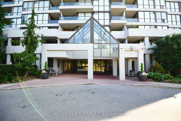 Property Photo:  